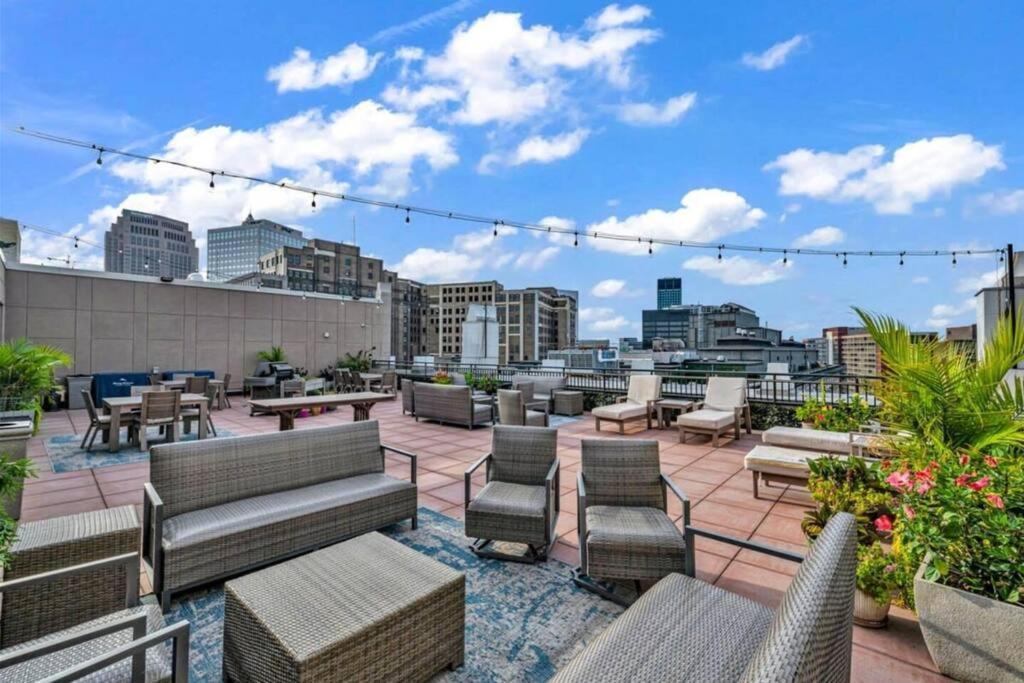 Heart Of Dt - Pool & Steam At Playhouse Square 315 Apartamento Cleveland Exterior foto